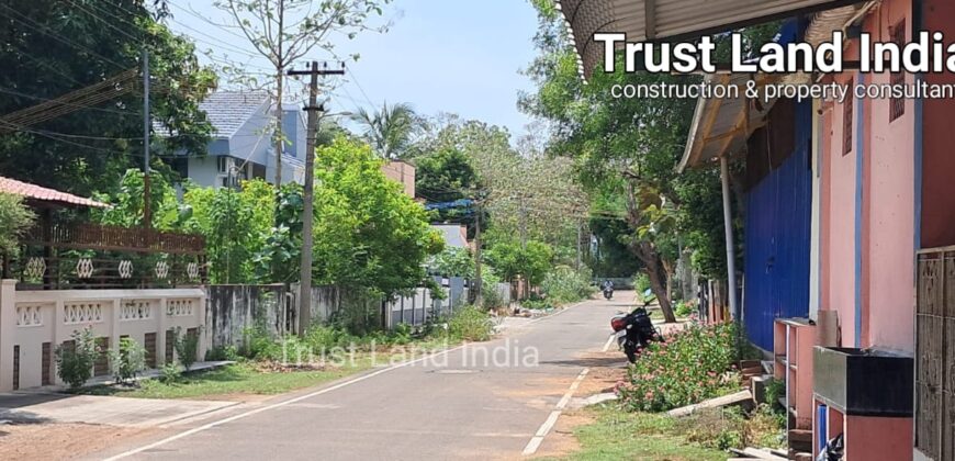மெடிக்கல் காலேஜ் ரோடு நவபாரத் பள்ளி அருகில் மனை விற்பனைக்கு!!