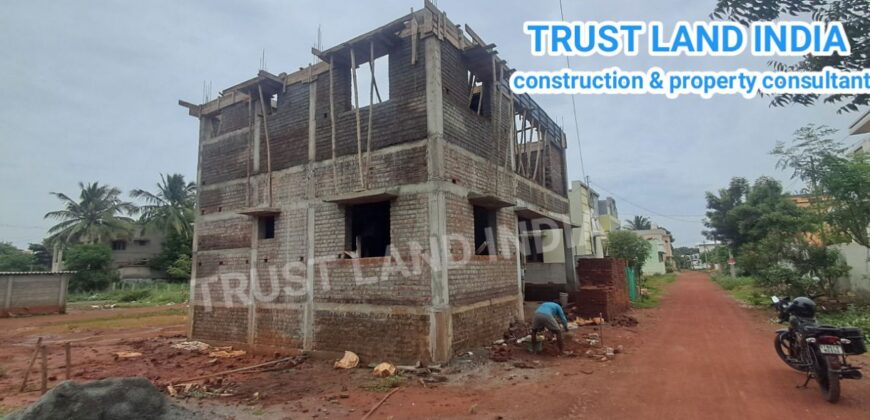 MADHAKOTTAI ROAD HOUSE FOR SALE!