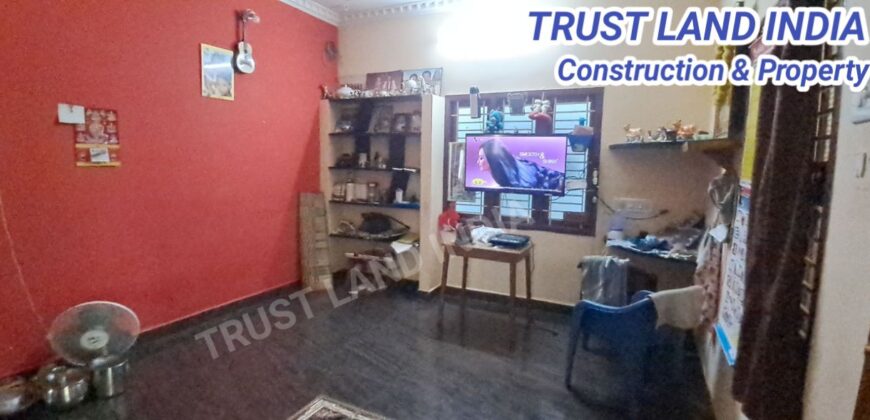 Vilar Road Karur Vysya Bank Near House For Sale!