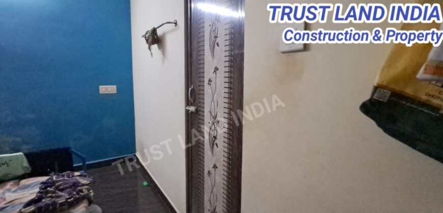 Vilar Road Karur Vysya Bank Near House For Sale!