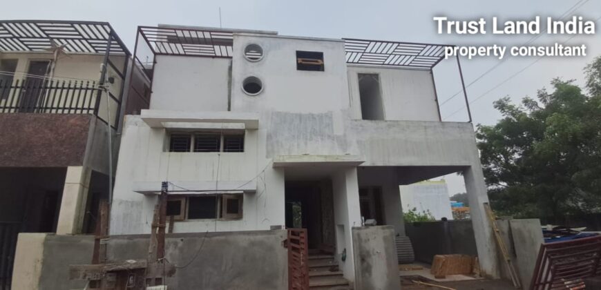 NANJIKKOTTAI ROAD NEAR HOUSE FOR SALE!