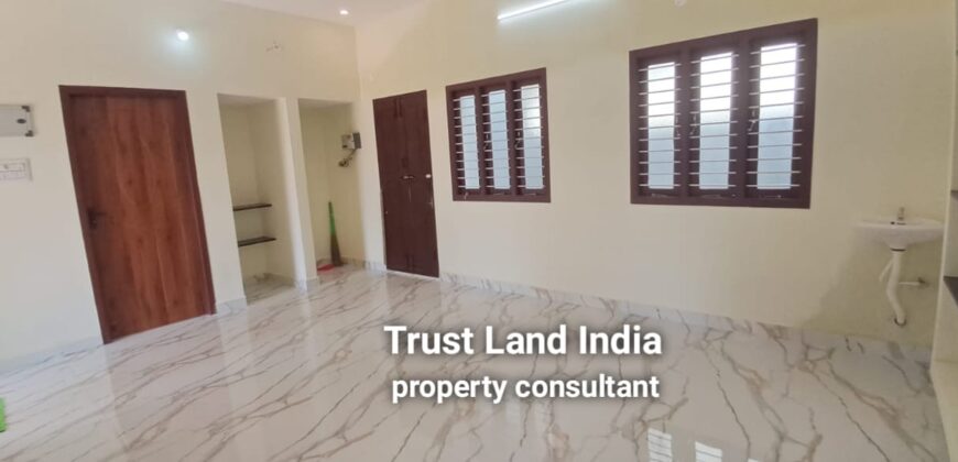 MARIAMMAN KOVIL NEAR HOUSE FOR SALE!