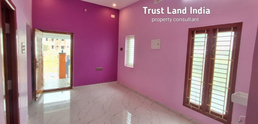 Prime North-Facing House – Near Maariamman Kovil For Sale!