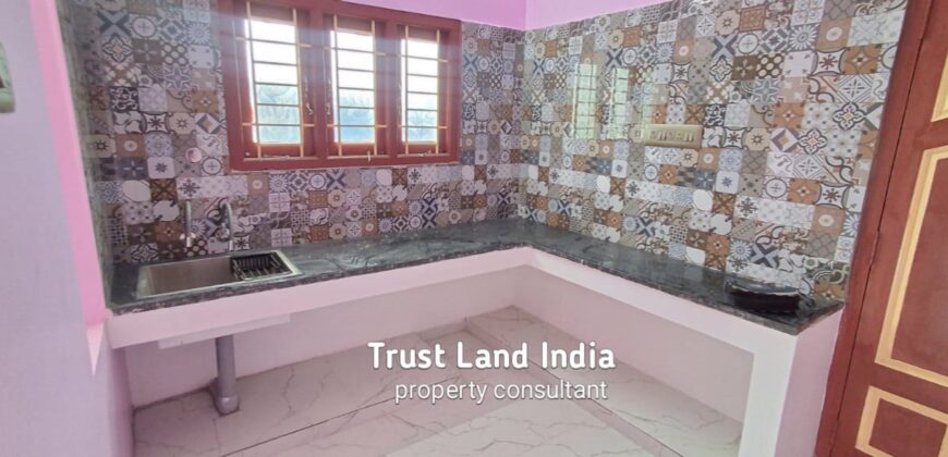 Prime North-Facing House – Near Maariamman Kovil For Sale!