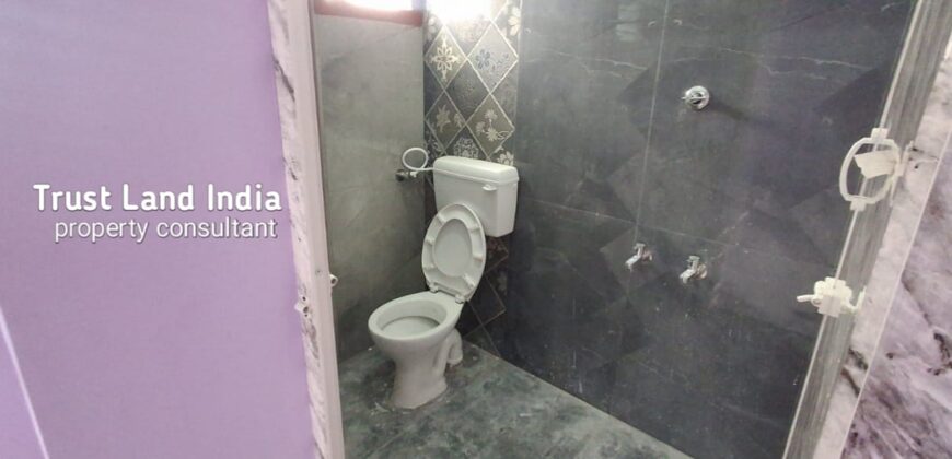 Prime North-Facing House – Near Maariamman Kovil For Sale!