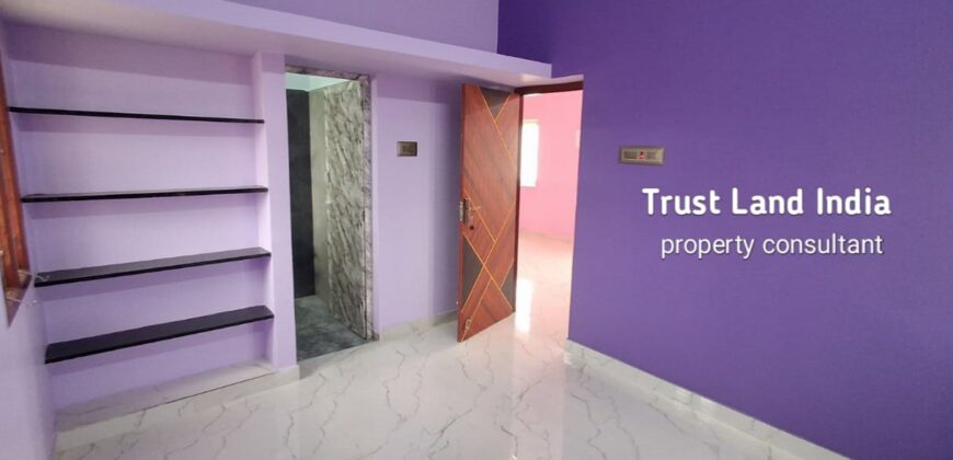 Prime North-Facing House – Near Maariamman Kovil For Sale!