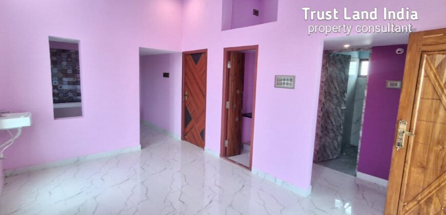Prime North-Facing House – Near Maariamman Kovil For Sale!