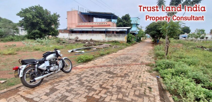 VALLAM PERIYAM COLLEGE NEARBY PLOT FOR SALE!