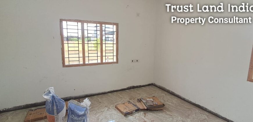 Yasotha garden, Reddipalayam Near House for sale!