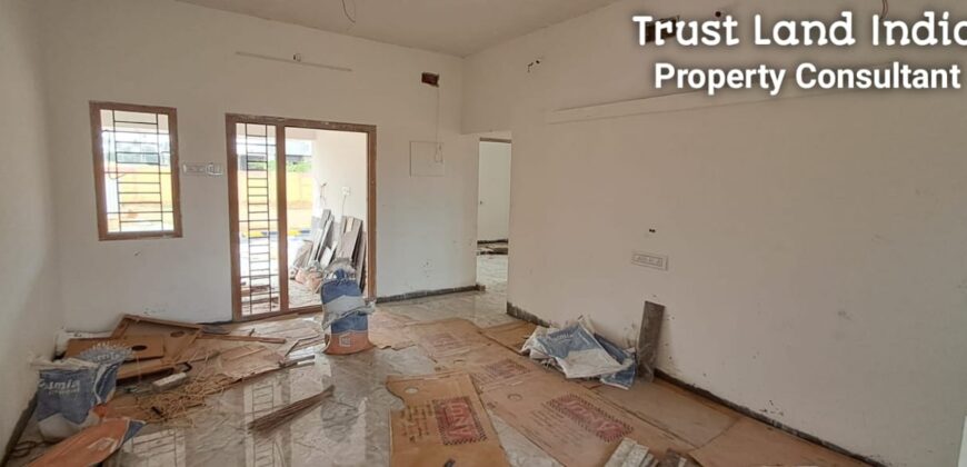 Yasotha garden, Reddipalayam Near House for sale!