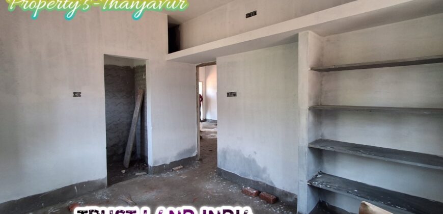 Srinivasapuram (Reddipalayam Road) Near house for sale!