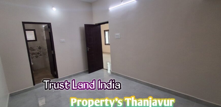MADHAKOTTAI ROAD NEARBY HOUSE FOR SALE!