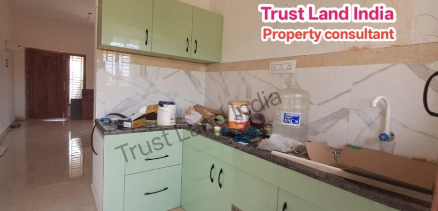 MADHAKKOTTAI NEARBY HOUSE FOR SALE!